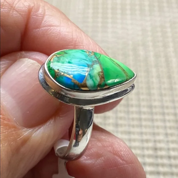 Vibrant Silver Ring with Green and Blue Stone - Picture 9 of 10